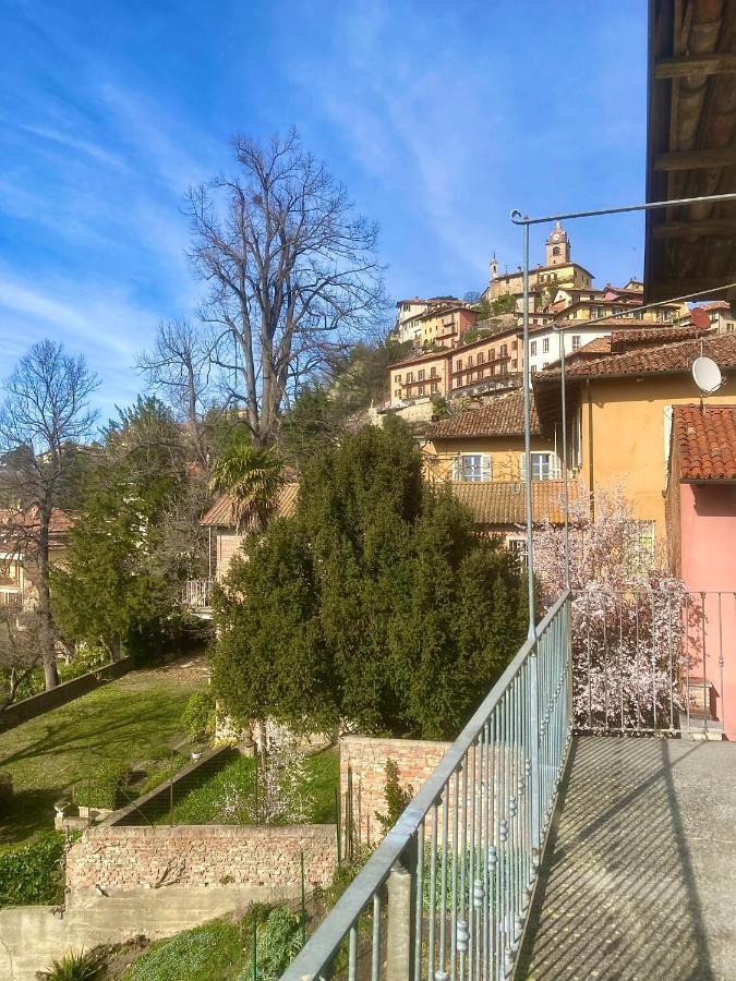Da Emi - La Casetta In Piazza Monforte D'Alba